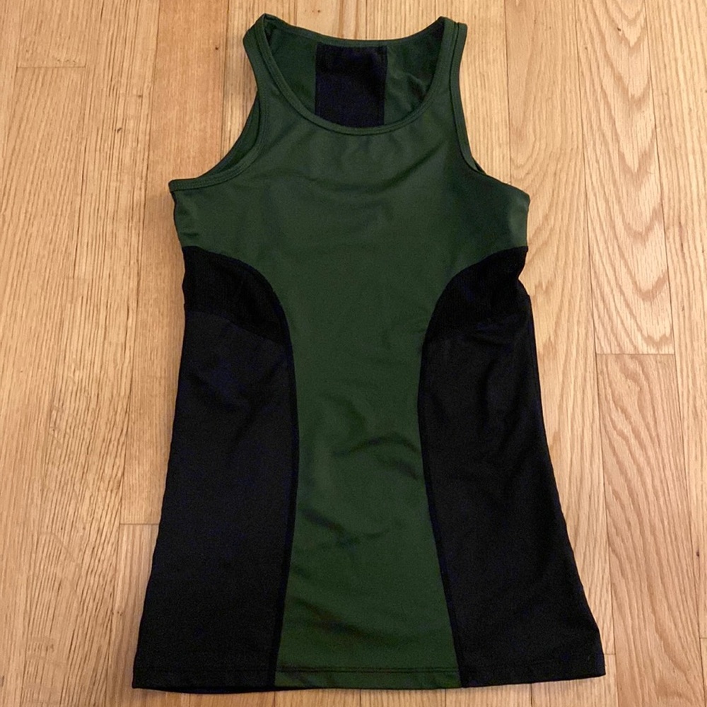 Jessica Simpson Workout top XS